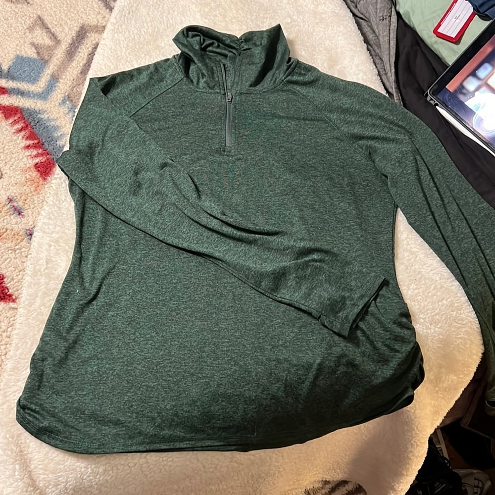 Women’s L Quarter Zip. Width 20”. Length 27”
